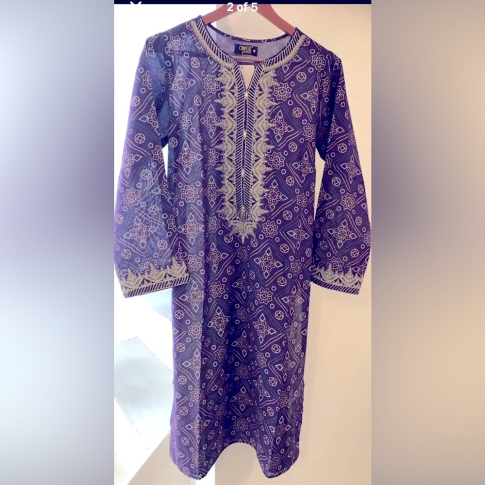 Pakistani printed and embroidered shirt.long sleeves. Size medium.